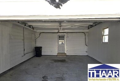 209 H St NW, Linton, IN 47441 - photo 5