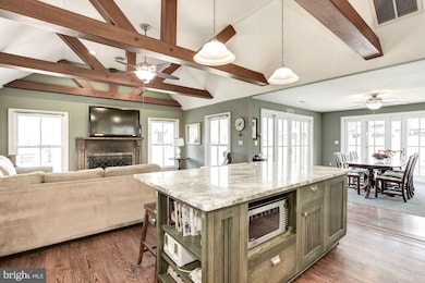 20638 Furr Rd, Round Hill, VA 20141 - photo 4