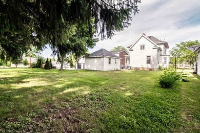 47 N Madison St, Evansville, WI 53536 - photo 7