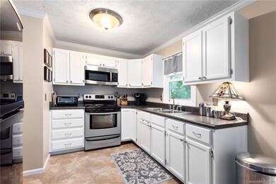 73 Robinson Ave, Asheville, NC 28803 - photo 5