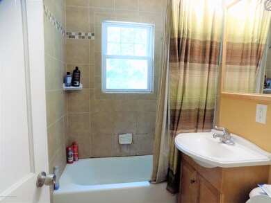 1317 Vine St, Scranton, PA 18510 - photo 6