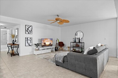 825 Egret Cir unit 102, Delray Beach, FL 33444 - photo 5