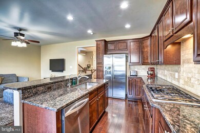 25045 Prairie Fire Square, Aldie, VA 20105 - photo 3