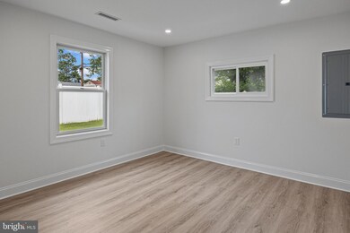 28 Gamewood Rd, Levittown, PA 19057 - photo 6