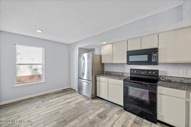 7850 Aquarius Cir S, Jacksonville, FL 32216 - photo 5