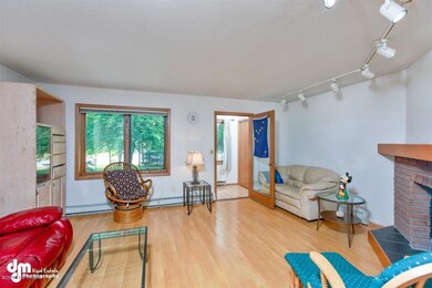 32-Living Room MS_0303