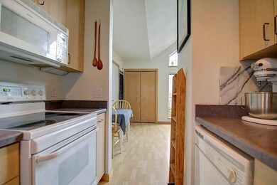 343 W Doty St unit 2, Madison, WI 53703 - photo 7