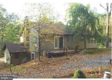 100 Cinnamon Trail unit B, Berkeley Springs, WV 25411 - photo 2