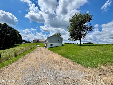 3614 Muddy Pond Rd, Monterey, TN 38574 - photo 3