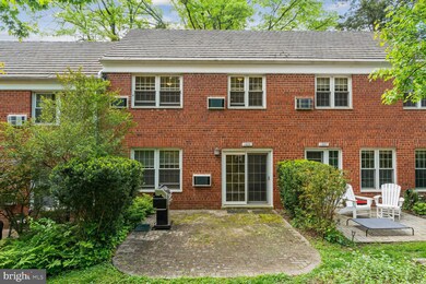 1665 Preston Rd, Alexandria, VA 22302 - photo 2