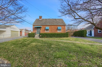 3425 Boyer St, Reading, PA 19605 - photo 2