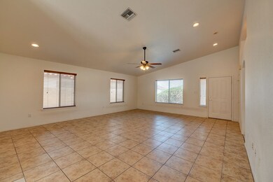 10627 E 34th St unit III, Yuma, AZ 85365 - photo 3