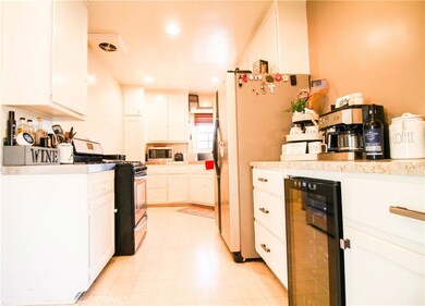 5722 Pennswood Ave, Lakewood, CA 90712 - photo 4