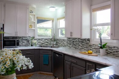 624 Alder St, Central Point, OR 97502 - photo 3