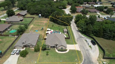 601 Meadow Park Dr, Boyd, TX 76023 - photo 2
