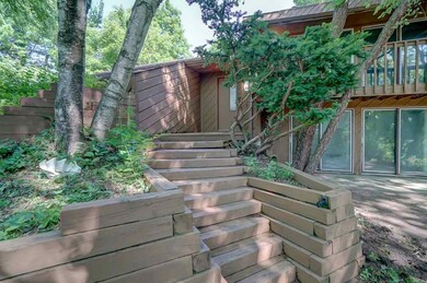 5662 Vineyard Rd, Fitchburg, WI 53575 - photo 2