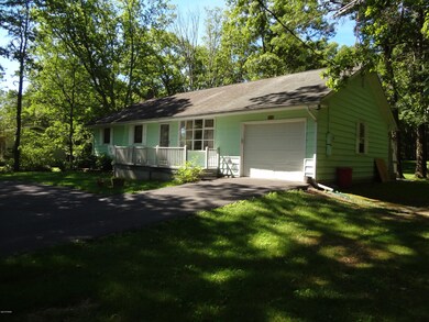 457 Oak St, Cresco, PA 18326 - photo 2