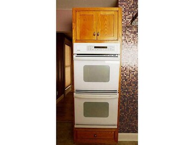 Kitchen. Like to bake? Go for it!!