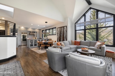 2504_village_th_g4_interior_living_c-240