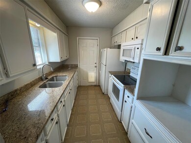 1524 S Travis St, Sherman, TX 75090 - photo 3