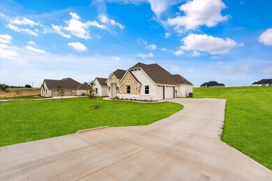 468 Red Bird Dr, Springtown, TX 76082 - photo 4