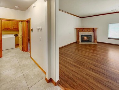 1012 Bryan Dr, Moore, OK 73160 - photo 7