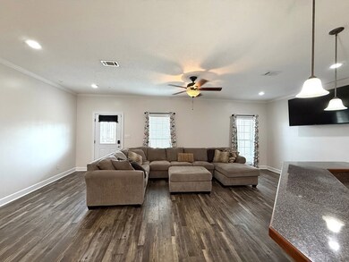 93 Oak Forrest Dr, Adel, GA 31620 - photo 5