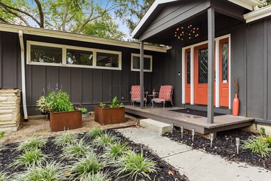 T 2465 Darwin dr00097