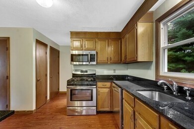 21 Grove St, Woburn, MA 01801 - photo 7