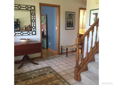 Foyer.