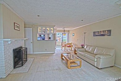 Lots of Natural Light-Private Balcony facing Espla