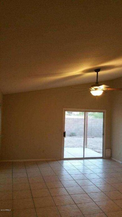 CITRUS GROVE LIVING ROOM