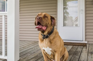 827 F Ave NW, Cedar Rapids, IA 52405 - photo 2