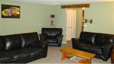 269 Chicopee St unit 15, Chicopee, MA 01013 - photo 2