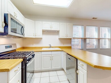 6748 16th St unit B, Berwyn, IL 60402 - photo 3