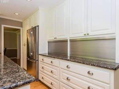 3887 Tamarack Ln, Lake Oswego, OR 97035 - photo 5