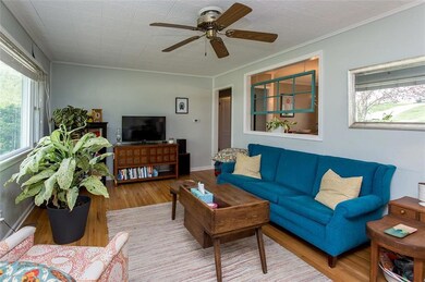 1421 62nd St, Des Moines, IA 50311 - photo 4