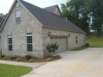 112 Collins Ave, Centerville, GA 31028 - photo 2