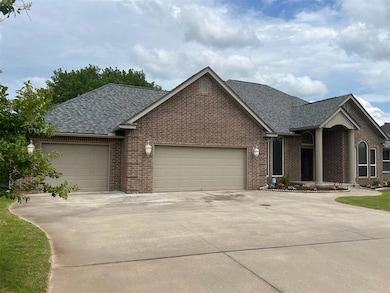 4609 Gracelann, Shawnee, OK 74804 - photo 4