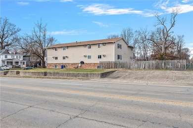 612 W Macon St, Decatur, IL 62522 - photo 4