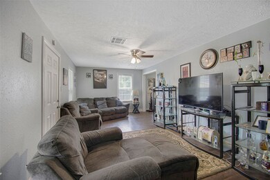 740 W Rittenhouse Rd, Houston, TX 77091 - photo 5