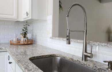 11 Suncrest Ct, Durham, NC 27703 - photo 7