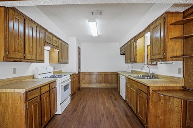 215 E Pritchard unit 217, Blue Ridge, TX 75424 - photo 5