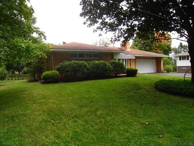 437 Slater St, Johnstown, PA 15905 - photo 4