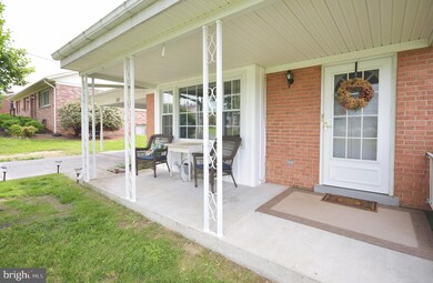 367 Royal Ave, Strasburg, VA 22657 - photo 4