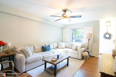 22 Croft Ct, Staten Island, NY 10306 - photo 3