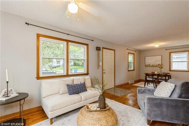 2109 E 23rd St, Des Moines, IA 50317 - photo 4