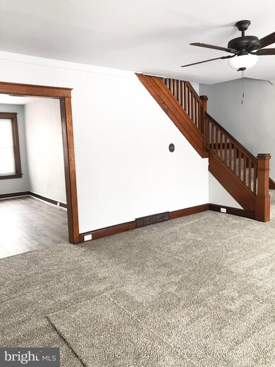 2202 Raymond Ave, Reading, PA 19605 - photo 5