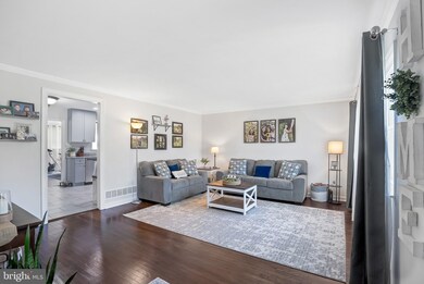 605 Sunset Ave, Maple Shade, NJ 08052 - photo 3