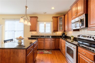 Kitchen has eat in area